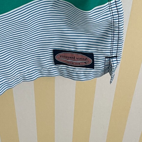Youth Vineyard Vines Bathing suit/swim trunk - Picture 6 of 6